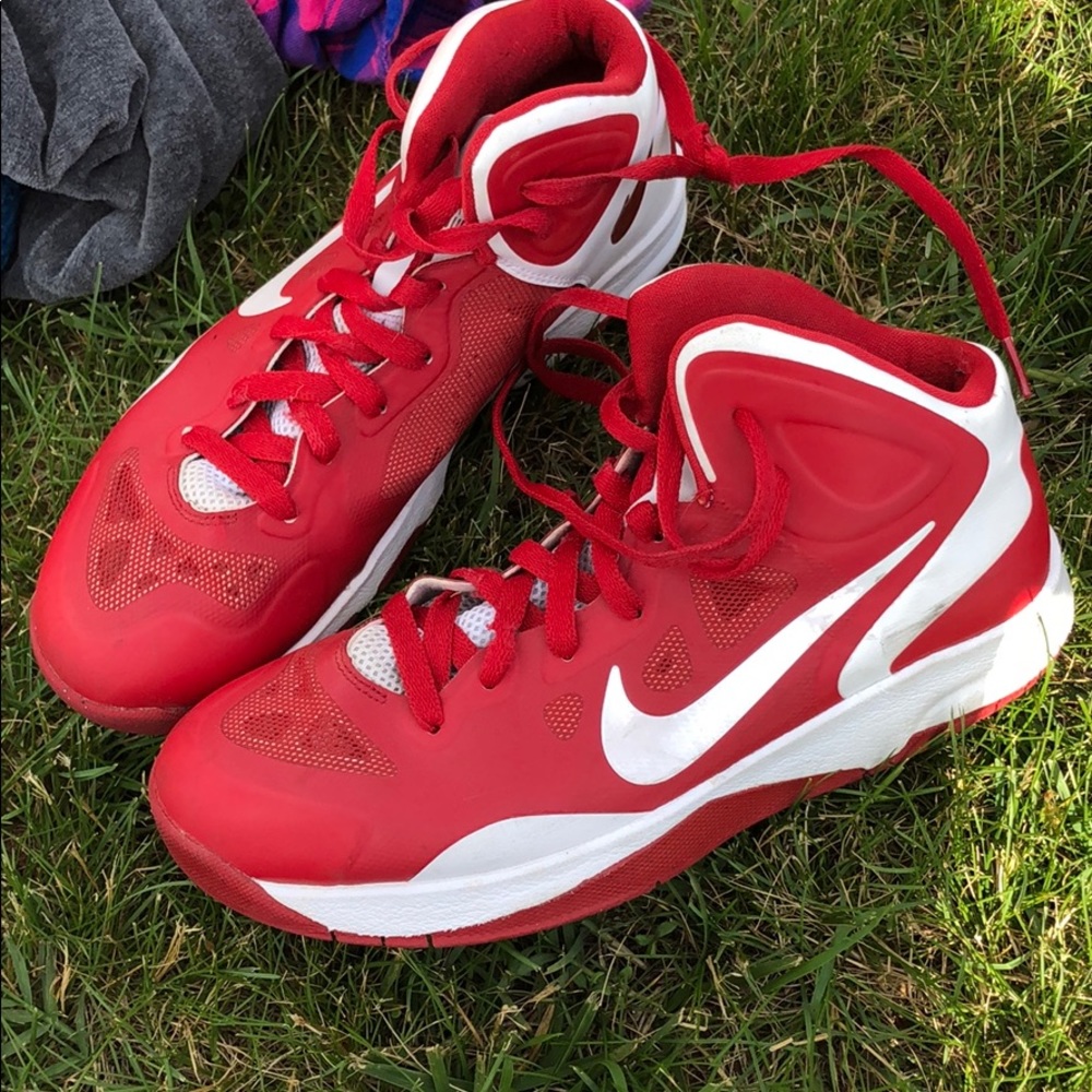 Nike tennis shoes